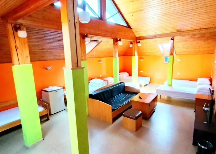 Urusel بيت ضيافة